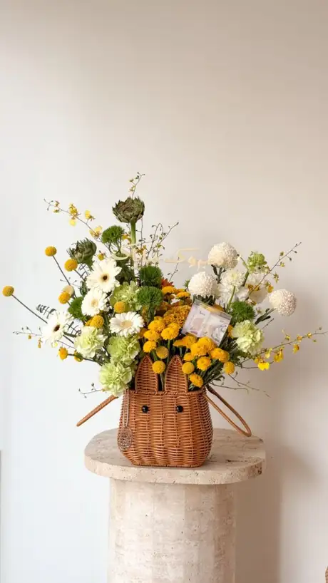 Golden Meadow, money arrangement by Matshs Boutique