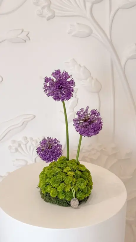 Emerald Allium, centrepiece by Matshs Boutique